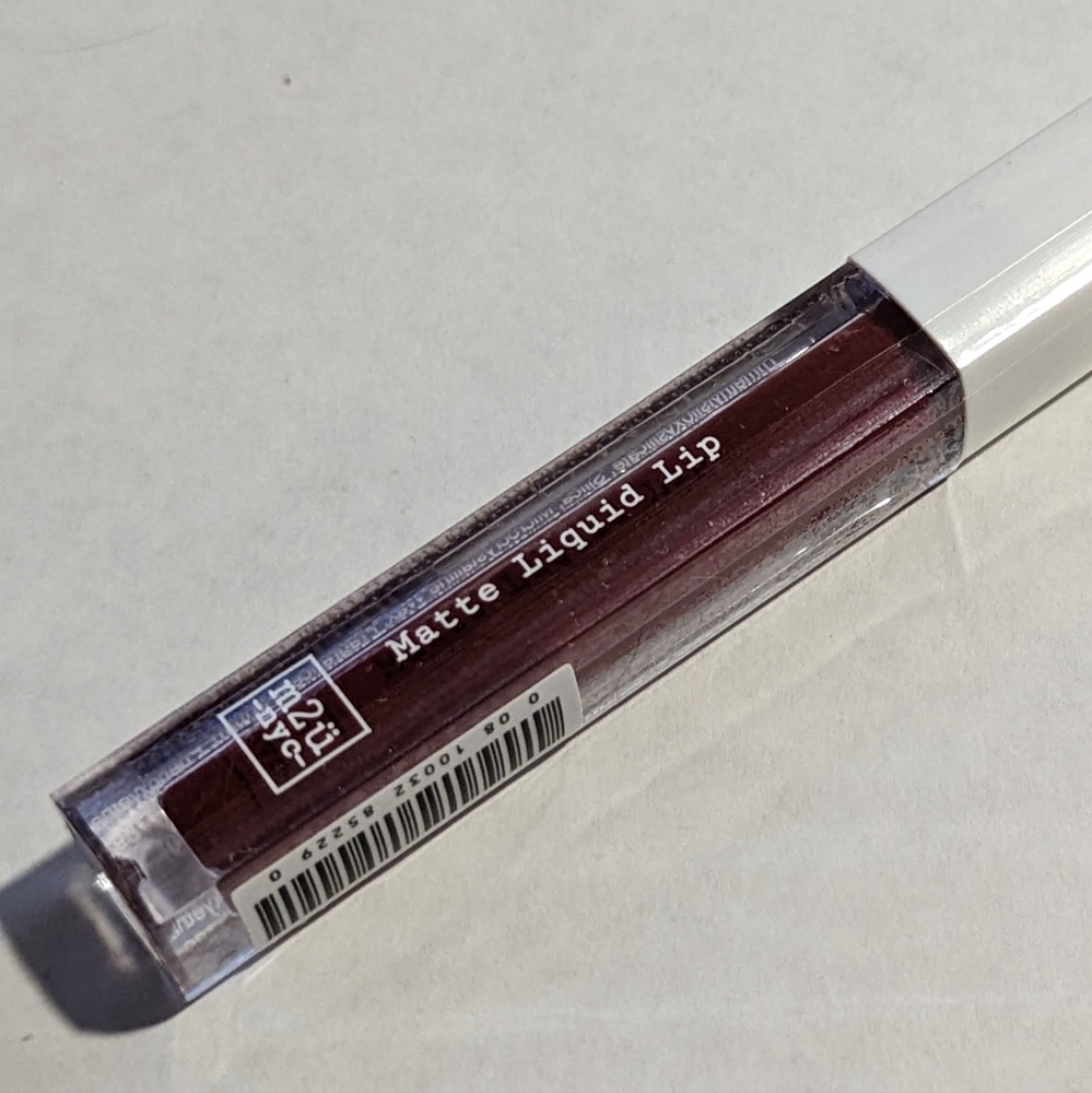 m2ü NYC Matte Liquid Lip in "Queens"